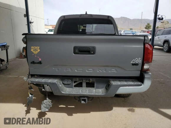 2021 Toyota Tacoma 4WD SR with VIN 5TFCZ5AN8MX282850, listed as a Copart auction lot 50272105 with 31,875 mi miles and Salvage Title. Bid and sale history available at carsss.com. Image 6.
