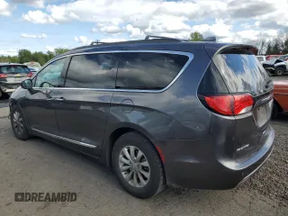 2017 Chrysler Pacifica Touring L z VIN 2C4RC1BG0HR559239, wystawiony jako Copart lot #53901775 z przebiegiem 102 037 mil mil oraz Szkoda całkowita • Salvage title. Historia ofert i sprzedaży dostępna na DreamBid. Obrazek 2.