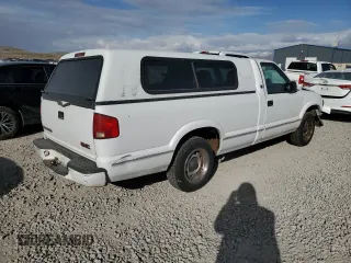 1998 GMC Sonoma SLS with VIN 1GTCS14W3W8516021, listed as a Copart auction lot 47306485 with 102,709 mi miles and Salvage Title. Bid and sale history available at carsss.com. Image 3.