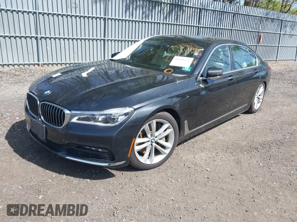 2018 BMW 7 Series ALPINA B7 xDrive with VIN WBA7F2C53JG423869, listed as a IAAI auction lot 41126241 with 70,760 mi miles. Bid and sale history available at carsss.com. Image 17.