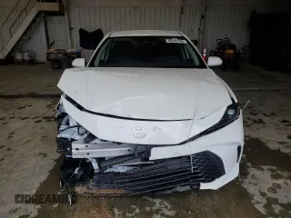2025 Toyota Camry LE with VIN 4T1DAACK4SU048688, listed as a Copart auction lot 48295745 with 9,999 mi miles and Salvage Title. Bid and sale history available at carsss.com. Image 5.
