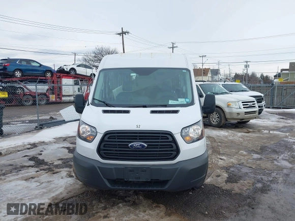 2018 Ford Transit XL z VIN 1FDZX2CM7JKA52904, wystawiony jako IAAI lot #41677165 z przebiegiem 15 201 mil mil oraz . Historia ofert i sprzedaży dostępna na DreamBid. Obrazek 12.