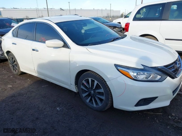 2018 Nissan Altima 2.5 SR with VIN 1N4AL3AP4JC214424, listed as a IAAI auction lot 41801087 with 152,778 mi miles. Bid and sale history available at carsss.com. Image 1.