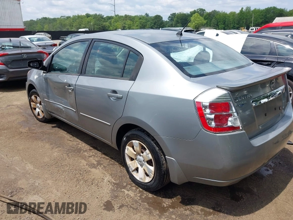2011 Nissan Sentra SR z VIN 3N1AB6AP4BL609002, wystawiony jako IAAI lot #42424892 z przebiegiem 217 563 mil mil oraz . Historia ofert i sprzedaży dostępna na DreamBid. Obrazek 3.