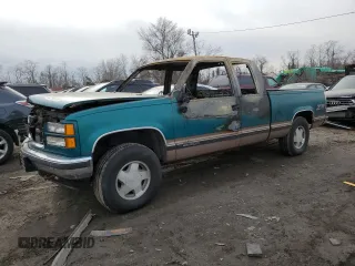 1995 GMC Sierra 1500 z VIN 2GTEK19K0S1570324, wystawiony jako Copart lot #43065205 z przebiegiem Nie podano mil oraz Szkody całkowita. Historia ofert i sprzedaży dostępna na DreamBid. Obrazek 1.