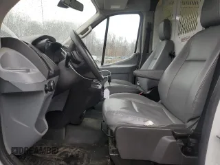 2017 Ford Transit z VIN 1FTYR1CMXHKB34060, wystawiony jako Copart lot #47865035 z przebiegiem 105 948 mil mil oraz Szkoda całkowita • Salvage title. Historia ofert i sprzedaży dostępna na DreamBid. Obrazek 7.
