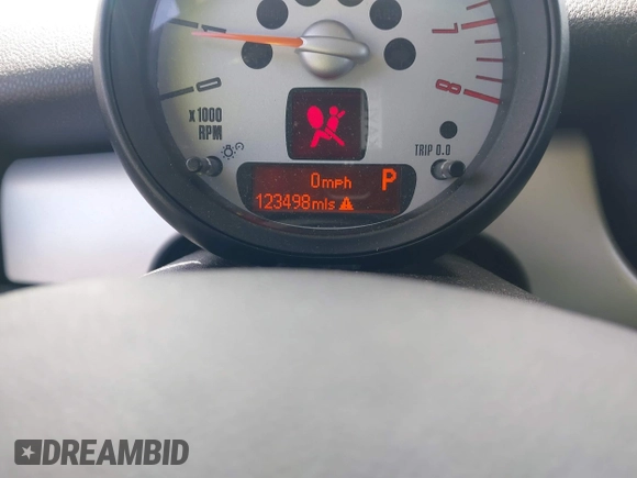 2012 MINI Hardtop with VIN WMWSU3C59CT260497, listed as a IAAI auction lot 41366741 with 123,498 mi miles and . Bid and sale history available at DreamBid. Image 15.