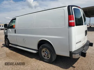 2019 GMC Savana Cargo z VIN 1GTW7AFGXK1216533, wystawiony jako Copart lot #58608405 z przebiegiem 222 344 mil mil oraz Szkody całkowita. Historia ofert i sprzedaży dostępna na DreamBid. Obrazek 2.
