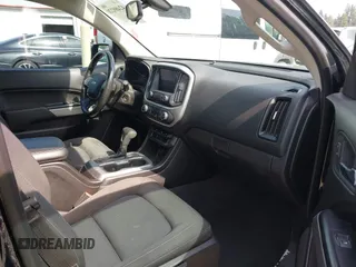 2020 Chevrolet Colorado 4WD LT with VIN 1GCGTCEN5L1233382, listed as a IAAI auction lot 42489220 with 61,949 mi miles and . Bid and sale history available at DreamBid. Image 5.