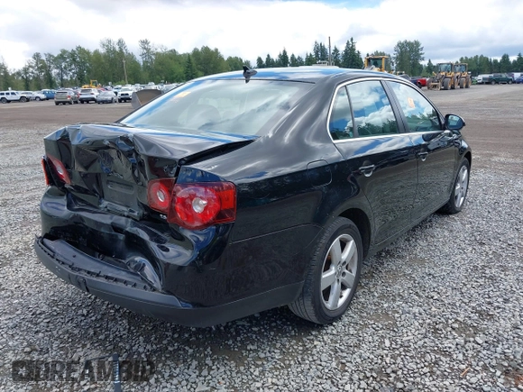 2009 Volkswagen Jetta SE с VIN 3VWRZ71KX9M128808, выставлен на аукционе IAAI как лот 42378792 с пробегом 215 537 миль миль и . История ставок и продаж доступна на DreamBid. Изображение 4.