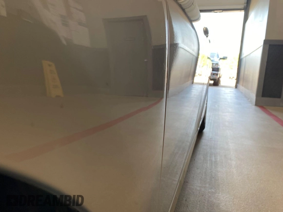 2020 Toyota Prius L Eco z VIN JTDKARFU2L3107977, wystawiony jako IAAI lot #42571708 z przebiegiem 204 781 mil mil oraz . Historia ofert i sprzedaży dostępna na DreamBid. Obrazek 18.