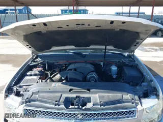 2007 Chevrolet Tahoe LT with VIN 1GNFK13087J400518, listed as a IAAI auction lot 41677928 with 213,796 mi miles. Bid and sale history available at carsss.com. Image 10.