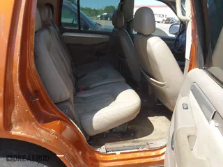 2004 Mercury Mountaineer Convenience with VIN 4M2DU66WX4ZJ03054, listed as a IAAI auction lot 42041152 with 280,326 mi miles. Bid and sale history available at carsss.com. Image 8.