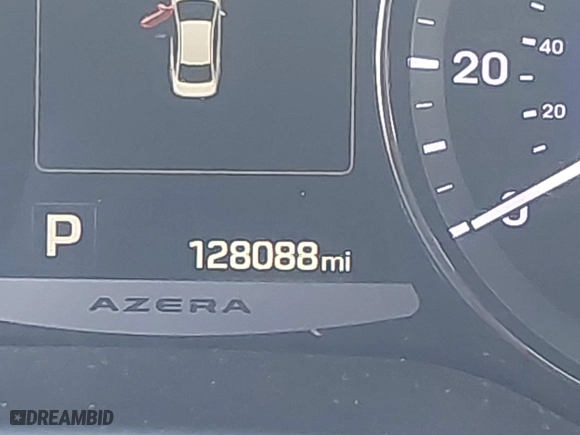 2017 Hyundai Azera with VIN KMHFG4JG7HA590918, listed as a IAAI auction lot 41990813 with 128,088 mi miles. Bid and sale history available at carsss.com. Image 16.