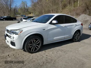 2018 BMW X4 M40i z VIN 5UXXW7C53J0W64628, wystawiony jako Copart lot #53244455 z przebiegiem 111 949 mil mil oraz Szkody całkowita. Historia ofert i sprzedaży dostępna na DreamBid. Obrazek 1.
