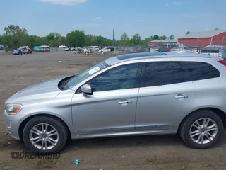 2016 Volvo XC60 T5 Premier with VIN YV4612RK0G2842422, listed as a IAAI auction lot 42123143 with 165,081 mi miles. Bid and sale history available at carsss.com. Image 14.
