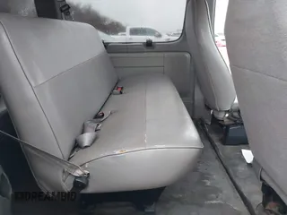 1999 Ford Econoline Passenger XL с VIN 1FBSS31L3XHA28629, выставлен на аукционе IAAI как лот 41497952 с пробегом 140 409 миль миль и . История ставок и продаж доступна на DreamBid. Изображение 8.