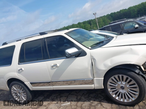 2008 Lincoln Navigator with VIN 5LMFU28548LJ07615, listed as a IAAI auction lot 42144851 with 348,378 mi miles and . Bid and sale history available at DreamBid. Image 12.