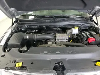 2024 Ram 1500 Laramie z VIN 1C6RREJT5RN218932, wystawiony jako Copart lot #67520295 z przebiegiem 34 649 mil mil oraz Czysty tytuł • Clean title. Historia ofert i sprzedaży dostępna na DreamBid. Obrazek 13.