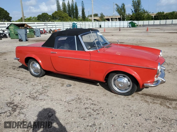 1965 FIAT 124 Spider z VIN 118H039439, wystawiony jako Copart lot #78980814 z przebiegiem 26 509 mil mil oraz Czysty tytuł • Clean title. Historia ofert i sprzedaży dostępna na DreamBid. Obrazek 4.