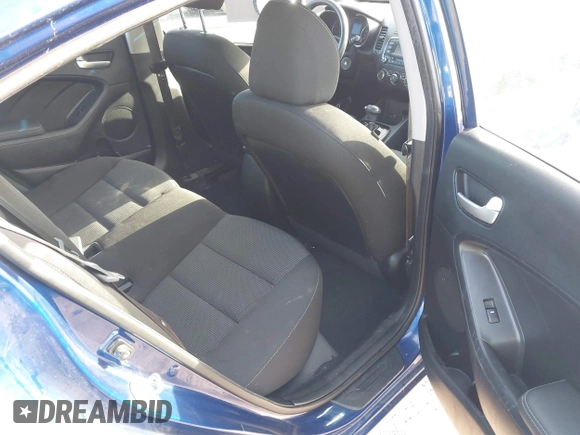 2018 Kia Forte LX with VIN 3KPFK4A76JE184604, listed as a IAAI auction lot 41965195 with 87,732 mi miles. Bid and sale history available at carsss.com. Image 8.