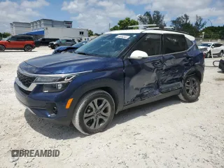2023 Kia Seltos S z VIN KNDEU2AA8P7395284, wystawiony jako Copart lot #54958265 z przebiegiem 14 735 mil mil oraz Szkoda całkowita • Salvage title. Historia ofert i sprzedaży dostępna na DreamBid. Obrazek 1.