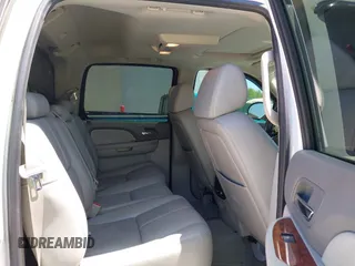 2008 Chevrolet Avalanche 3LT with VIN 3GNEC12088G103407, listed as a IAAI auction lot 42048213 with 195,309 mi miles and . Bid and sale history available at DreamBid. Image 8.