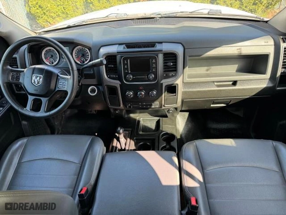 2018 Ram 2500 Tradesman with VIN 3C6UR5HJ0JG425286, listed as a Copart auction lot 45811415 with 149,581 mi miles and Clean Title. Bid and sale history available at carsss.com. Image 9.