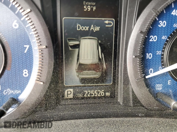 2015 Toyota Sienna XLE z VIN 5TDYK3DC2FS554374, wystawiony jako Copart lot #49789715 z przebiegiem 225 526 mil mil oraz Szkoda całkowita • Salvage title. Historia ofert i sprzedaży dostępna na DreamBid. Obrazek 9.