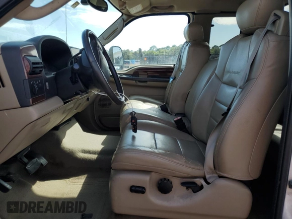 2005 Ford F-350 XL с VIN 1FTWX33P65EA82889, выставлен на аукционе Copart как лот 87628925 с пробегом 202 718 миль миль и Списание • Salvage title. История ставок и продаж доступна на DreamBid. Изображение 7.