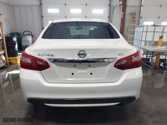 2018 Nissan Altima 2.5 SL with VIN 1N4AL3AP7JC151500, listed as a IAAI auction lot 41330909 with 142,536 mi miles. Bid and sale history available at carsss.com. Image 16.