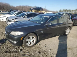 2012 BMW 5 Series 528i xDrive z VIN WBAXH5C56CDW08935, wystawiony jako Copart lot #48409735 z przebiegiem 169 985 mil mil oraz Czysty tytuł • Clean title. Historia ofert i sprzedaży dostępna na DreamBid. Obrazek 1.