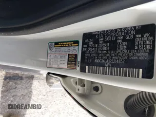 2024 Kia EV6 Wind with VIN KNDC34LA1R5214852, listed as a IAAI auction lot 41818262 with 14,950 mi miles and . Bid and sale history available at DreamBid. Image 9.