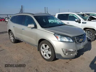2016 Chevrolet Traverse LT z VIN 1GNKRGKD8GJ175664, wystawiony jako IAAI lot #42342098 z przebiegiem 183 804 mil mil oraz . Historia ofert i sprzedaży dostępna na DreamBid. Obrazek 1.