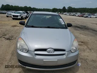 2009 Hyundai Accent GS z VIN KMHCM36C89U119615, wystawiony jako Copart lot #60686265 z przebiegiem 106 778 mil mil oraz Czysty tytuł • Clean title. Historia ofert i sprzedaży dostępna na DreamBid. Obrazek 5.