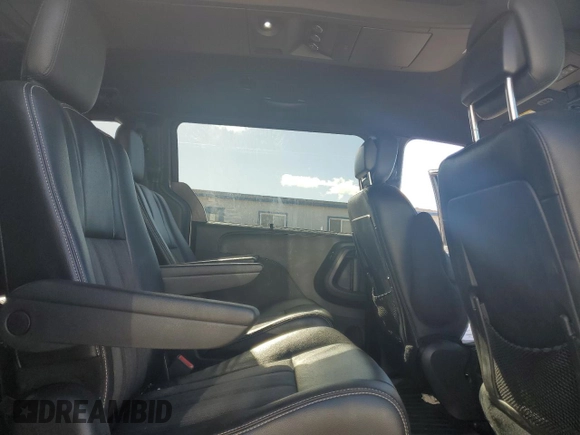 2015 Chrysler Town & Country S with VIN 2C4RC1HG9FR597654, listed as a Copart auction lot 84701374 with 79,980 mi miles and Salvage Title. Bid and sale history available at DreamBid. Image 11.