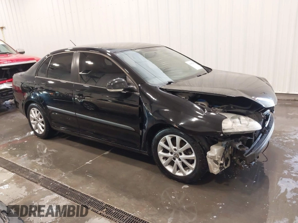 2010 Volkswagen Jetta Limited Edition с VIN 3VWAX7AJ0AM074675, выставлен на аукционе IAAI как лот 41962596 с пробегом 101 465 миль миль и . История ставок и продаж доступна на DreamBid. Изображение 1.
