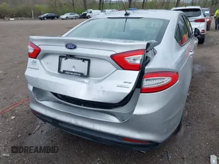 2016 Ford Fusion S z VIN 1FA6P0G72G5121270, wystawiony jako IAAI lot #41879078 z przebiegiem 174 331 mil mil oraz . Historia ofert i sprzedaży dostępna na DreamBid. Obrazek 6.