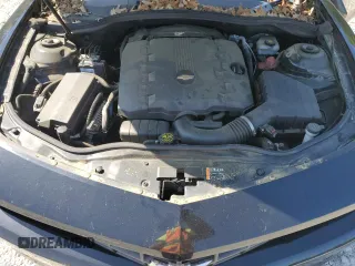 2012 Chevrolet Camaro 2LS z VIN 2G1FA1E37C9203566, wystawiony jako Copart lot #52959205 z przebiegiem 171 482 mil mil oraz Szkoda całkowita • Salvage title. Historia ofert i sprzedaży dostępna na DreamBid. Obrazek 12.