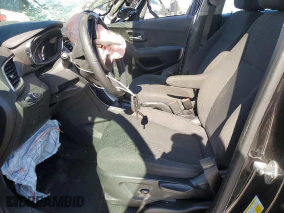 2020 Chevrolet Trax LS with VIN KL7CJKSB1LB324892, listed as a Copart auction lot 53208085 with 62,180 mi miles and Salvage Title. Bid and sale history available at DreamBid. Image 7.