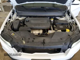 2020 Jeep Cherokee Latitude Plus с VIN 1C4PJMLB8LD565660, выставлен на аукционе Copart как лот 57408055 с пробегом 99 834 миль миль и Списание • Salvage title. История ставок и продаж доступна на DreamBid. Изображение 12.