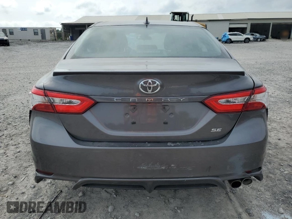 2020 Toyota Camry SE z VIN 4T1G11AK8LU927869, wystawiony jako Copart lot #57242235 z przebiegiem 85 487 mil mil oraz Szkoda całkowita • Salvage title. Historia ofert i sprzedaży dostępna na DreamBid. Obrazek 6.