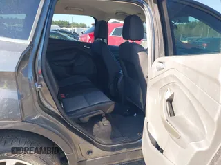 2017 Ford Escape SE with VIN 1FMCU9GD6HUC70333, listed as a IAAI auction lot 41920087 with 67,441 mi miles. Bid and sale history available at carsss.com. Image 8.