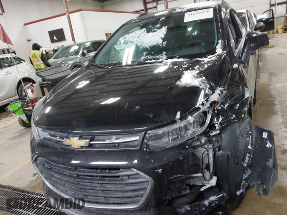 2021 Chevrolet Trax LT with VIN KL7CJPSB5MB353097, listed as a IAAI auction lot 41618376 with 98,082 mi miles. Bid and sale history available at carsss.com. Image 12.