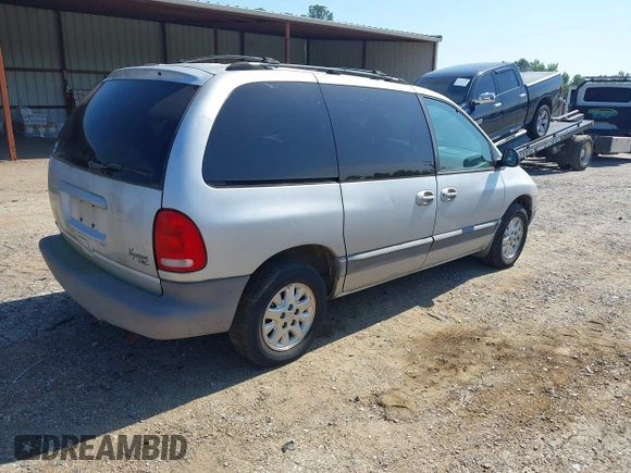 2000 Plymouth Voyager z VIN 2P4GP45G5YR537211, wystawiony jako IAAI lot #42302745 z przebiegiem 278 233 mil mil oraz . Historia ofert i sprzedaży dostępna na DreamBid. Obrazek 4.