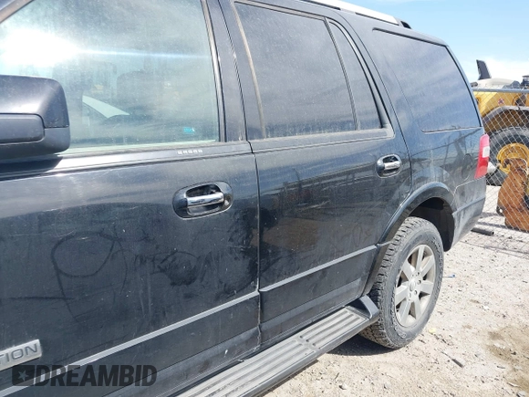 2008 Ford Expedition Limited с VIN 1FMFU19538LA87045, выставлен на аукционе IAAI как лот 41789089 с пробегом 235 314 миль миль и . История ставок и продаж доступна на DreamBid. Изображение 16.