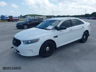 2017 Ford Police Interceptor Sedan with VIN 1FAHP2L87HG133682, listed as a IAAI auction lot 41898807 with 64,078 mi miles. Bid and sale history available at carsss.com. Image 17.