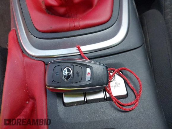 2022 Toyota 86 z VIN JF1ZNBB15N9755311, wystawiony jako IAAI lot #42340450 z przebiegiem 29 391 mil mil oraz . Historia ofert i sprzedaży dostępna na DreamBid. Obrazek 11.