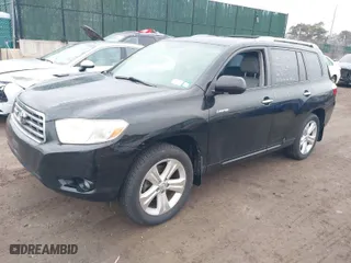2010 Toyota Highlander Limited with VIN JTEDK3EH0A2167651, listed as a IAAI auction lot 41706757 with 211,212 mi miles. Bid and sale history available at carsss.com. Image 2.