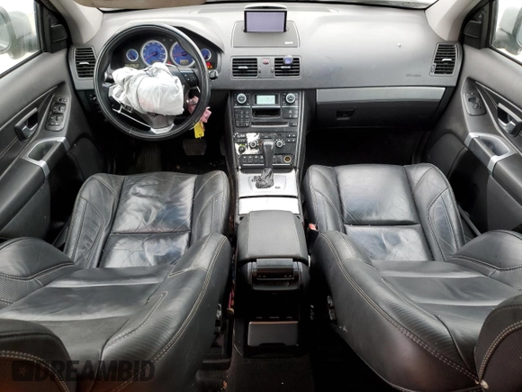2014 Volvo XC90 R-Design with VIN YV4952CF0E1684728, listed as a Copart auction lot 47172354 with 143,345 mi miles and Salvage Title. Bid and sale history available at DreamBid. Image 8.